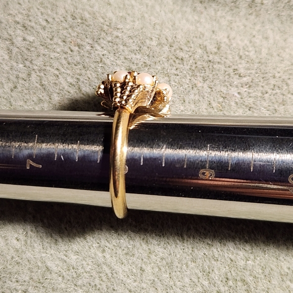 Vintage Avon ring - Picture 3 of 4